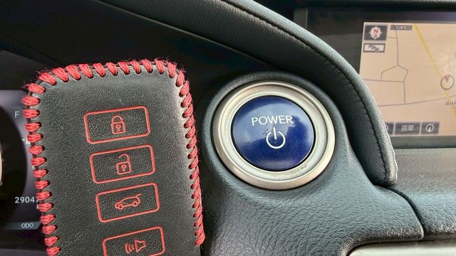 LEXUS凌志 IS 300H  第10張相片