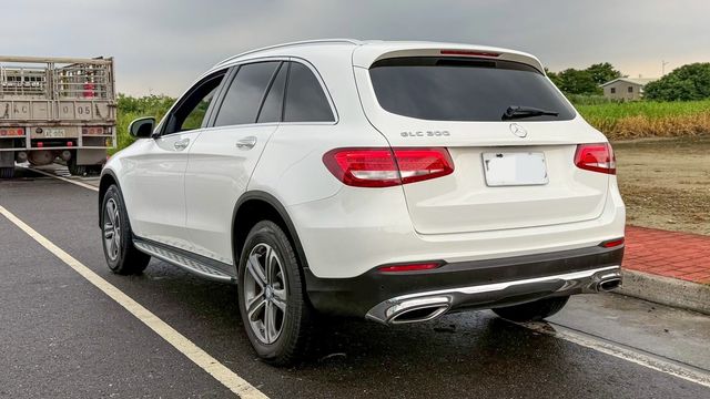 M-BENZ賓士 GLC300  第2張相片