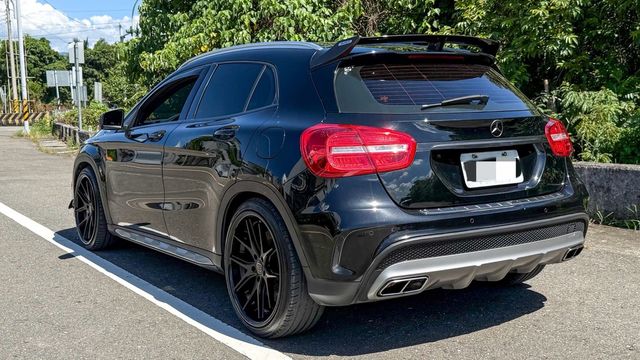 M-BENZ賓士 GLA45 AMG  第2張相片