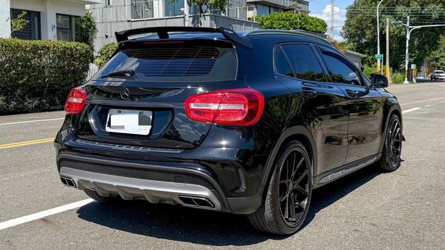 M-BENZ賓士 GLA45 AMG  第4張相片
