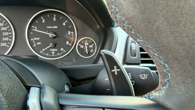 BMW寶馬 318D SEDAN  第8張相片