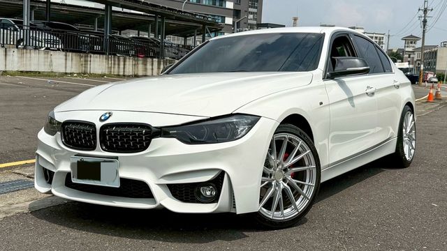 BMW寶馬 318D SEDAN  第1張相片