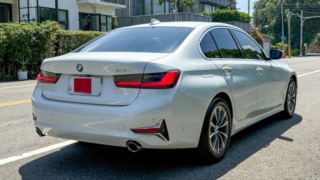 BMW寶馬 318I  第4張相片