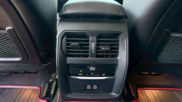 BMW寶馬 318I  第10張相片