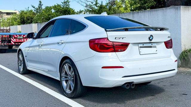 BMW寶馬 320 GT  第2張相片