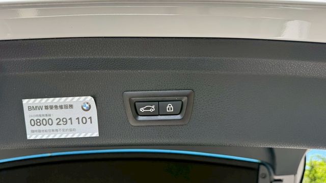 BMW寶馬 320 GT  第11張相片