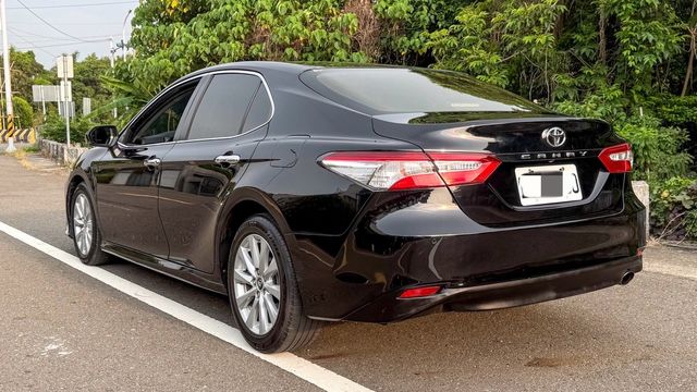TOYOTA豐田 CAMRY  第2張相片