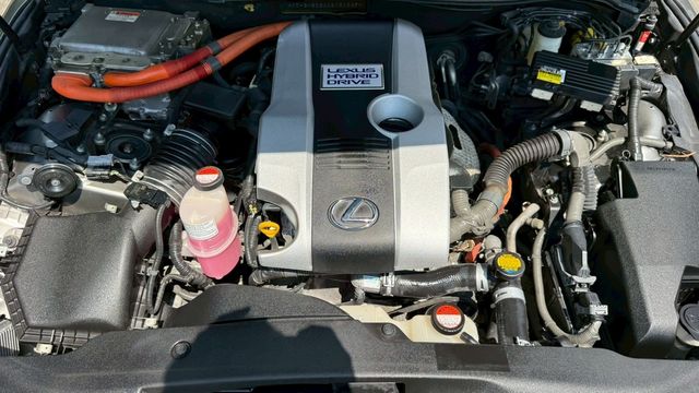 LEXUS凌志 IS 300H  第6張相片