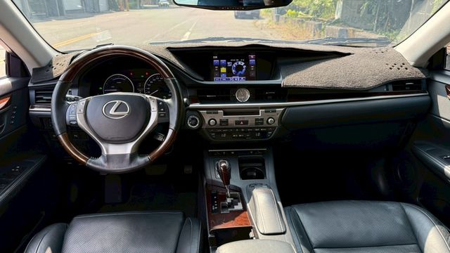 LEXUS凌志 ES300H  第5張相片