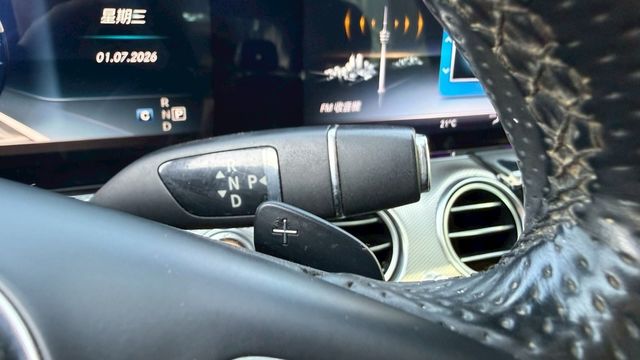 M-BENZ賓士 E300  第7張相片