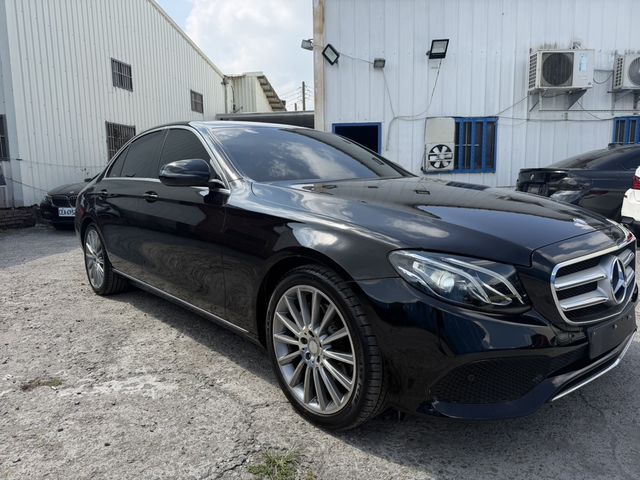 M-BENZ賓士 E250  第1張相片