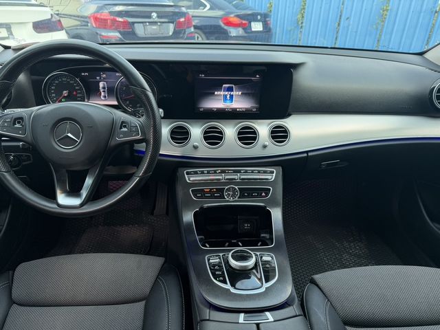 M-BENZ賓士 E250  第5張相片