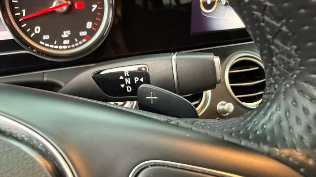M-BENZ賓士 E200  第7張相片