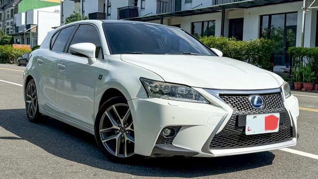 LEXUS凌志 CT200H  第3張相片