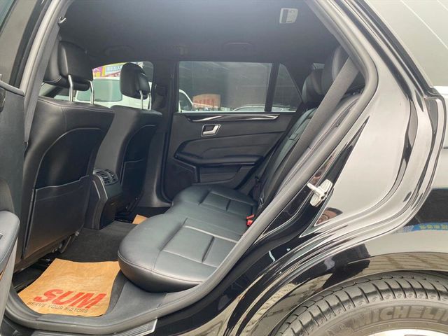 2015Benz Estate E220  第12張相片