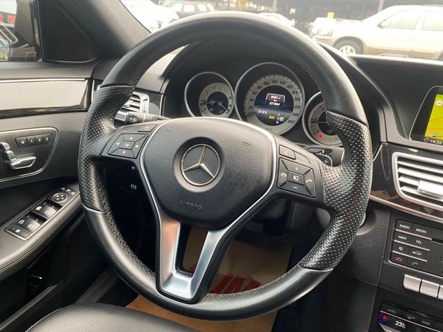 2015Benz Estate E220  第14張相片