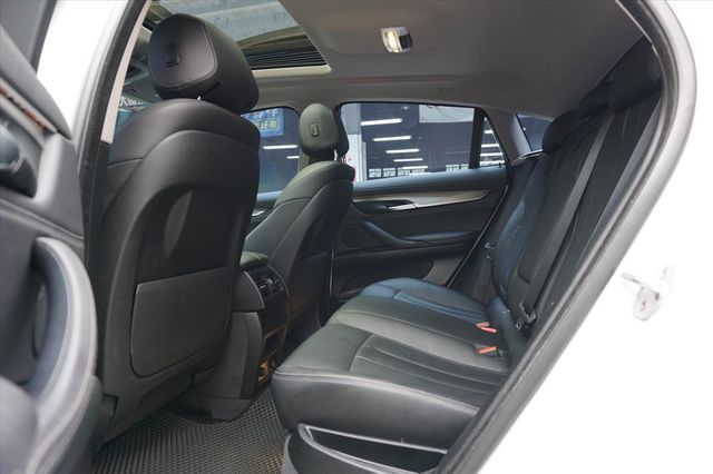 2018年領牌  BMW X6 30d  第10張相片