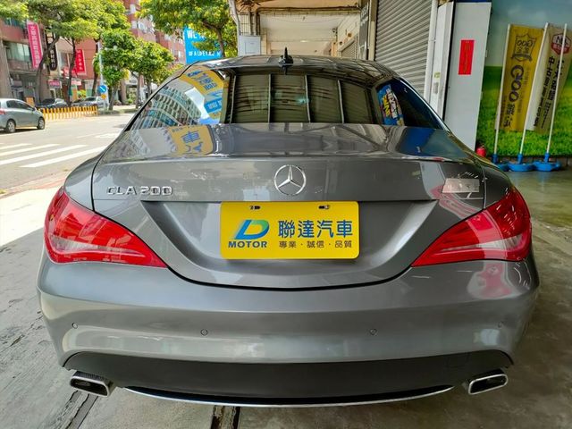 2016年領牌M-Benz CLA200  第6張相片