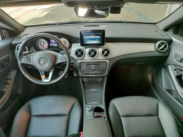 2016年領牌M-Benz CLA200  第11張相片