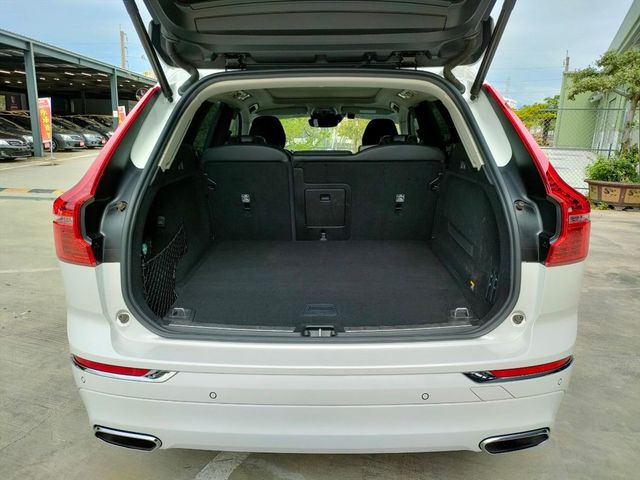 2018 Volvo XC60 T8  第8張相片