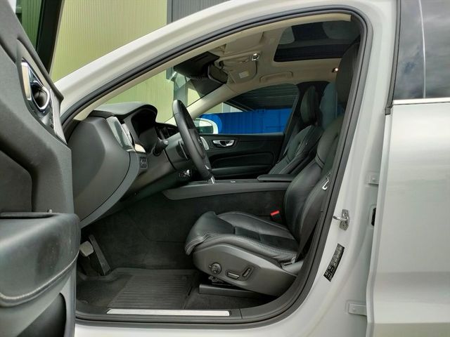 2018 Volvo XC60 T8  第9張相片