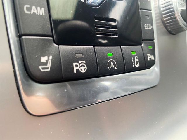 2017年 V60 D4 2.0 柴油  第15張相片