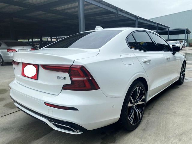2021領牌 輕油電S60 B5 AWD  第3張相片