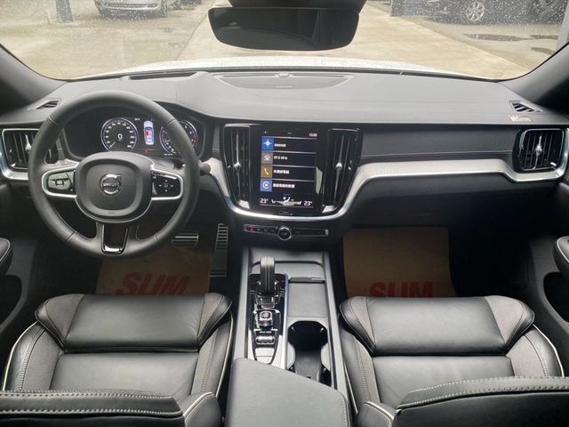 2021領牌 輕油電S60 B5 AWD  第11張相片