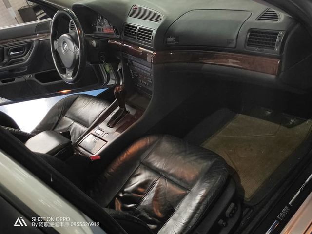 BMW寶馬 728  第7張相片