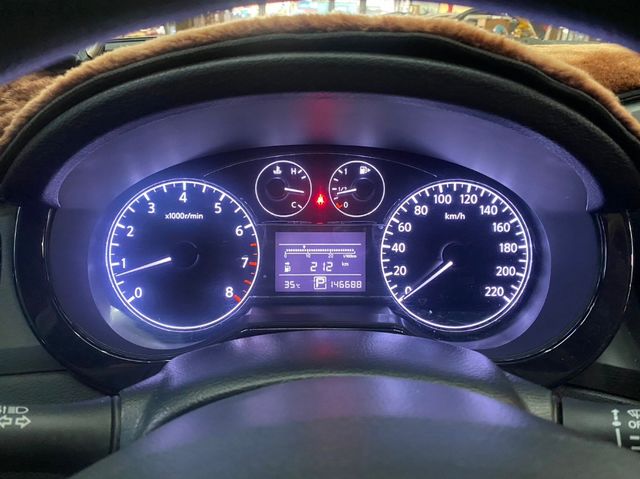 NISSAN日產 TIIDA  第6張相片