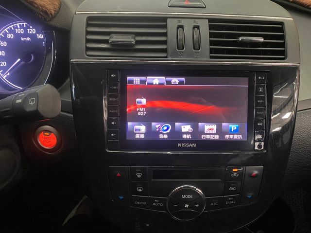 NISSAN日產 TIIDA  第12張相片