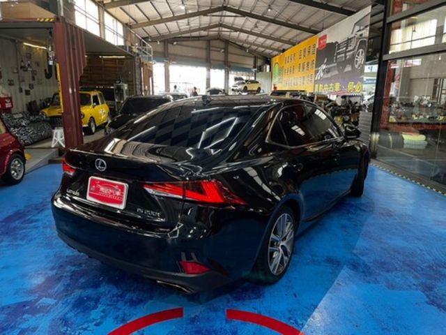 LEXUS凌志 IS200T  第4張相片