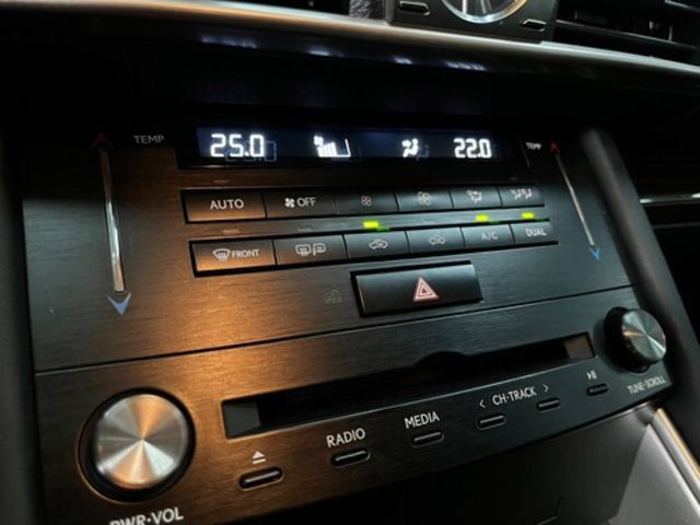 LEXUS凌志 IS200T  第10張相片