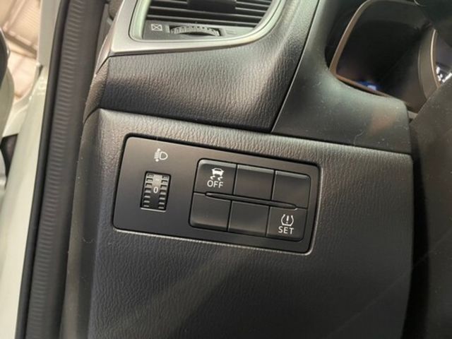 MAZDA馬自達 MAZDA 3  第9張相片