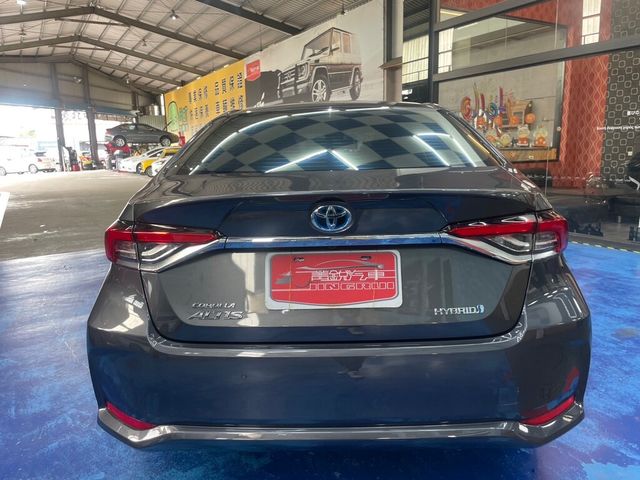 TOYOTA豐田 COROLLA ALTIS HYBRID  第3張相片