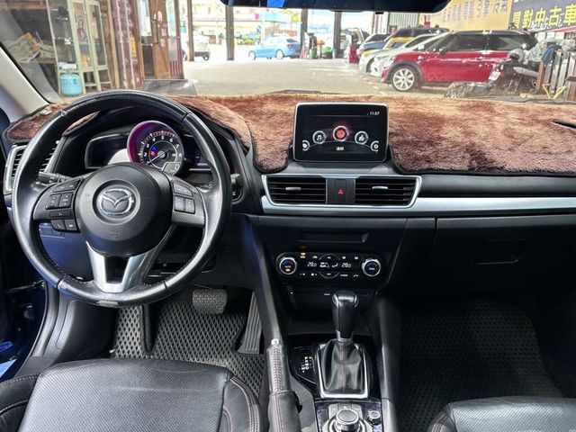 MAZDA馬自達 MAZDA 3  第9張相片