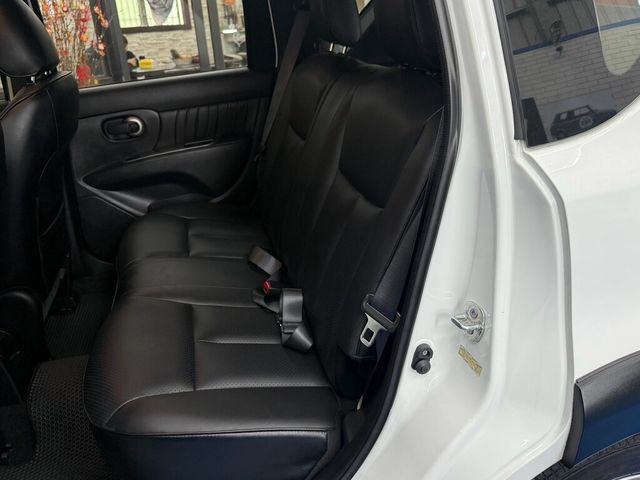 NISSAN日產 LIVINA  第12張相片