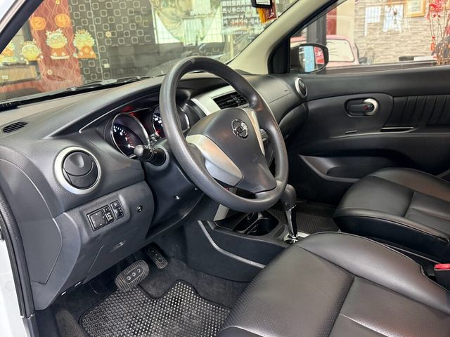 NISSAN日產 LIVINA  第13張相片