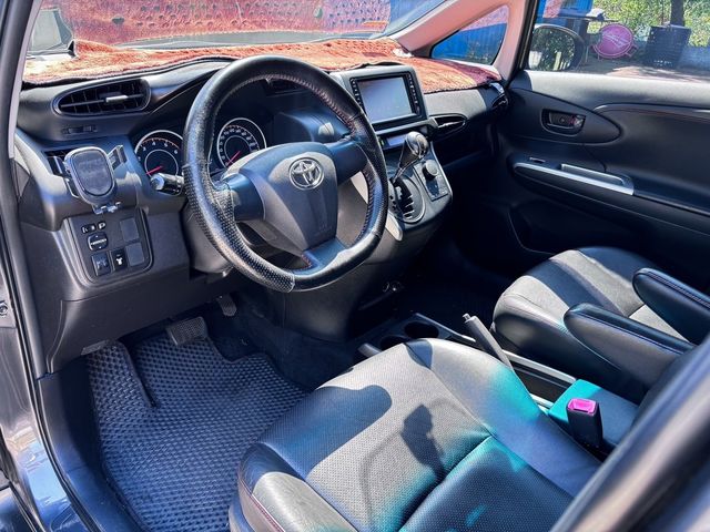 TOYOTA豐田 WISH  第5張相片