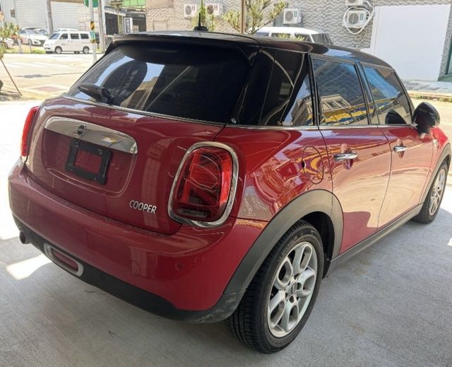 MINI迷你 MINI 5-DOOR  第2張相片