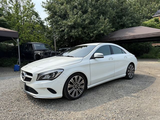 M-BENZ賓士 CLA200  第1張相片