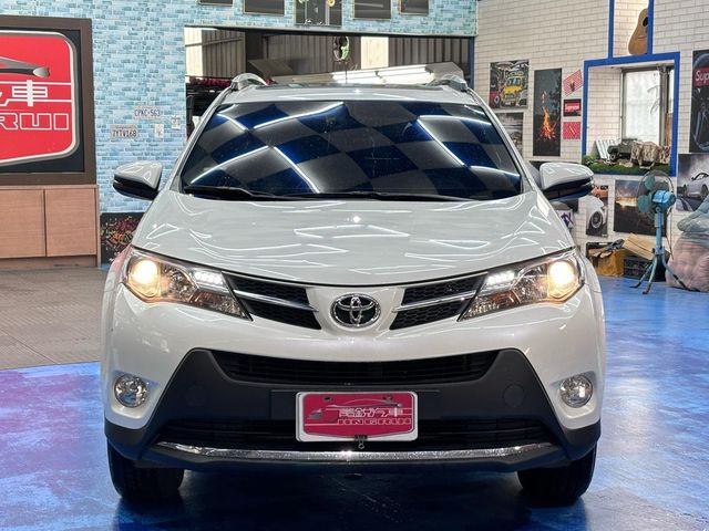 TOYOTA豐田 RAV4  第2張相片
