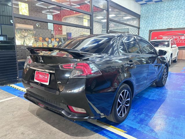 MITSUBISHI三菱 GRAND LANCER  第2張相片
