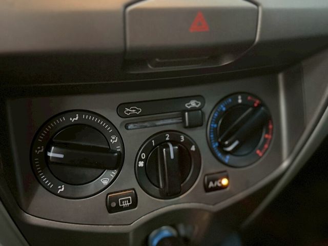 NISSAN日產 LIVINA  第8張相片