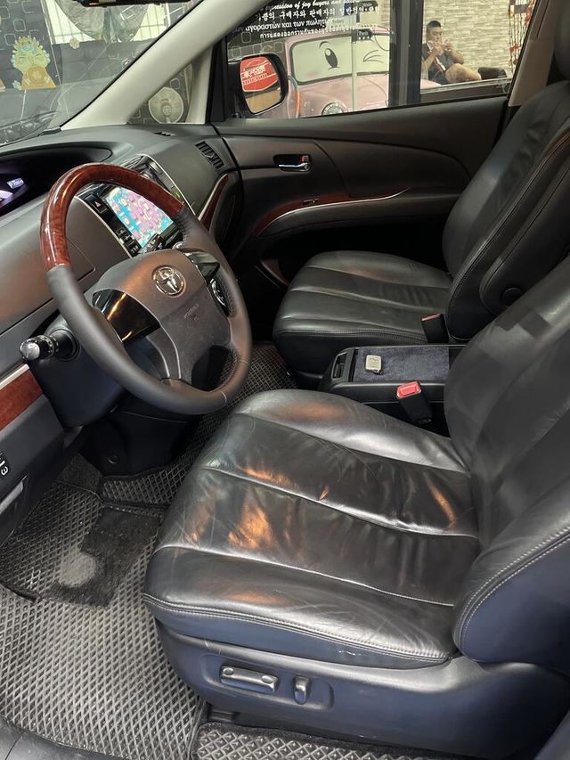 TOYOTA豐田 PREVIA  第6張相片
