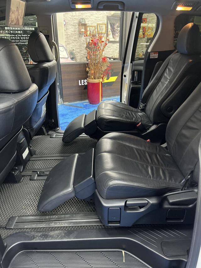 TOYOTA豐田 PREVIA  第7張相片