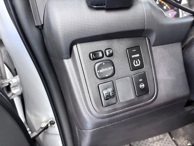 TOYOTA豐田 WISH  第9張相片