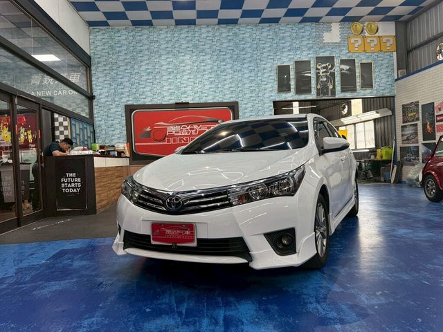 TOYOTA豐田 ALTIS  第2張相片
