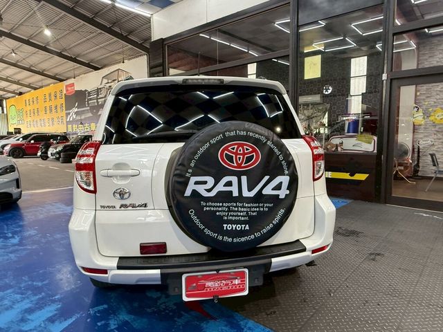 TOYOTA豐田 RAV4  第6張相片