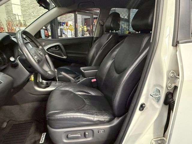 TOYOTA豐田 RAV4  第7張相片